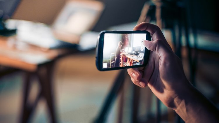 如何在智能手機上制作商務視頻